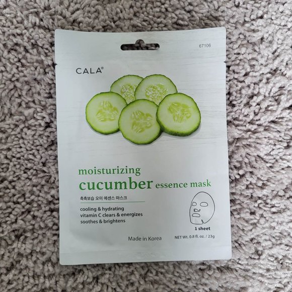 New CALM AND LIGHTEN  Moisturizing MASK WITH CUCUMBER AND VITAMIN C - Picture 1 of 2